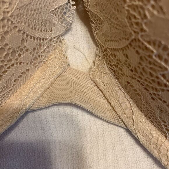 Victoria's Secret size 40 C push-up padded bra - Picture 2 of 10